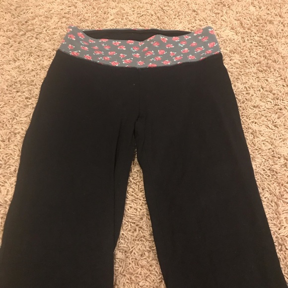 🛍 3/$24 BUNDLE SO Bootcut Yoga Pants Size Small - Picture 10 of 16